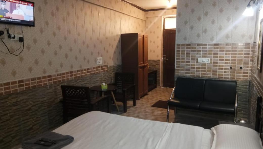 Hotel O Hya'S Homestay Dehradun Exterior foto
